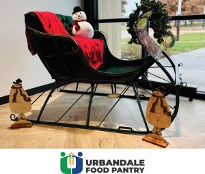 empty sleigh with christmas decorations